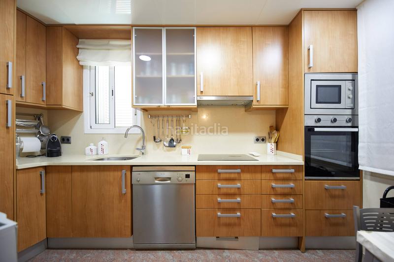 Foto ba6a803c-57f8-4bd7-b805-8e4366234fa9. Casa pareada casa pintoresca al lado de la playa en Cubelles