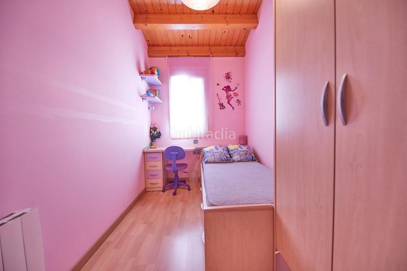 Foto c8e85cd6-3843-4749-b8d1-63b1ecf16477. Casa pareada casa pintoresca al lado de la playa en Cubelles