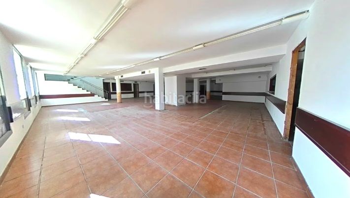 Foto d2ca93e7-e7e6-4212-b926-2353950bf4b0. Local comercial a Zona Industrial Prat de Llobregat (El)