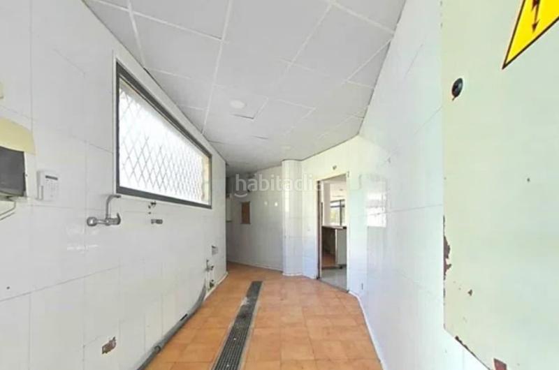 Foto eaf5cd82-1ca0-486e-8fb0-03ddab70ec49. Business premise in Zona Industrial Prat de Llobregat (El)