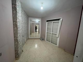 Casa adossada a Avenida de Rota. Duplex chipiona