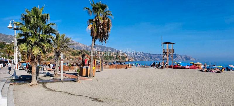 Foto 30d5d484-7854-49fb-94ea-0cab078fe8a8. Xalet a avenida chimenea 36 a Burriana Nerja