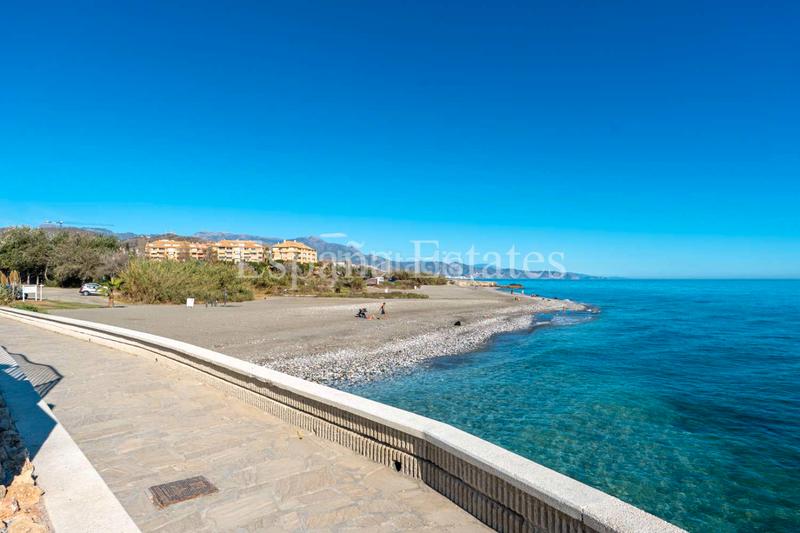 Foto a6b6299c-5629-4f03-8c58-efb1ba68f753. Apartment in n/a 50 in Urbanización Santa Rosa Torrox