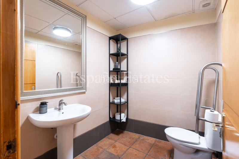 Foto cbb284f4-b2f9-43c1-a35f-acbaf09e6d4a. Local commercial dans n/a dans Centro Nerja