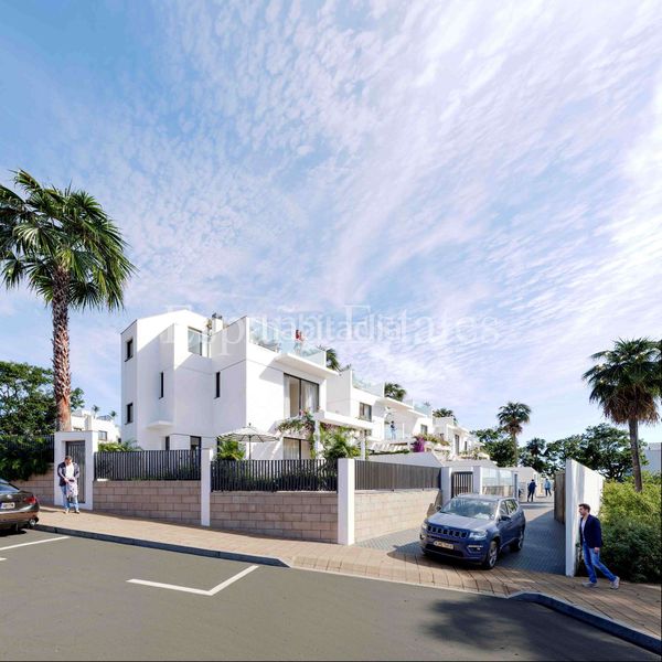 Foto 5e4e2964-c30b-4557-9654-db59dc640819. Chalet avec chauffage parking piscine dans Capistrano Nerja