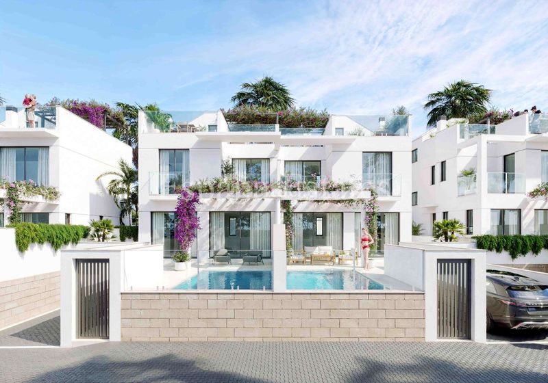 Foto 68b3b18d-2aad-4d68-9953-80a1b654f0f6. Chalet avec chauffage parking piscine dans Capistrano Nerja