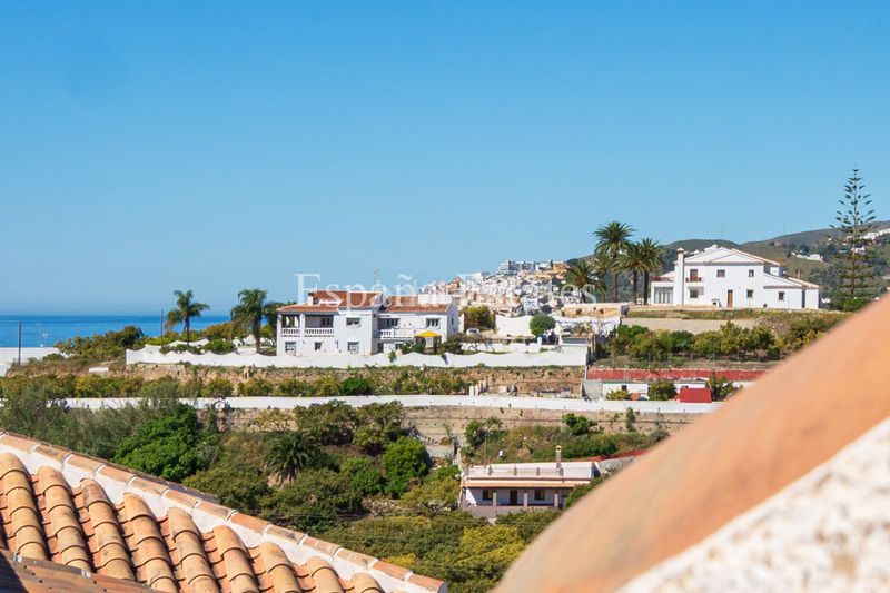 Foto ed84707a-fb2c-400d-8355-8f92fd56d3eb. Apartament amb calefacció a Avda Pescia - Ctra de Frigiliana Nerja