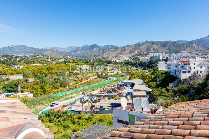 Foto f9053b02-c5fb-4c68-aee4-b5c96feec3f6. Apartament amb calefacció a Avda Pescia - Ctra de Frigiliana Nerja
