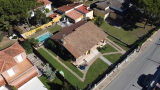 Chalet en Sant Antoni de Vilamajor. Chalet unifamiliar aislado con piscina