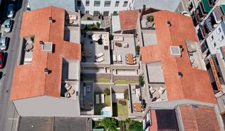 Pis  Carrer dolors granés 27. Vivenda de obra nova amb gran terrassa