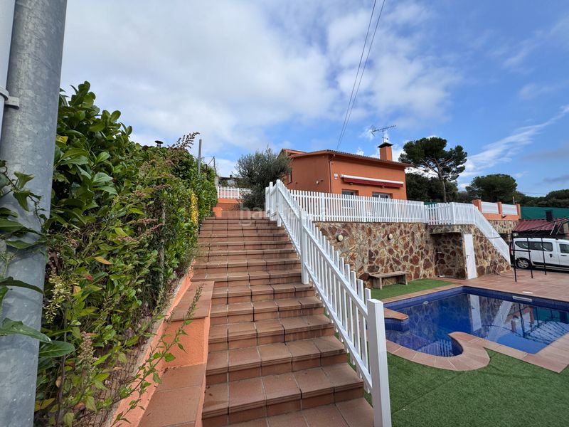 Foto 78a88f84-7a05-4f7a-a12c-d6eebc56599b. Casa amb xemeneia calefacció aparcament piscina a Cànoves i Samalús