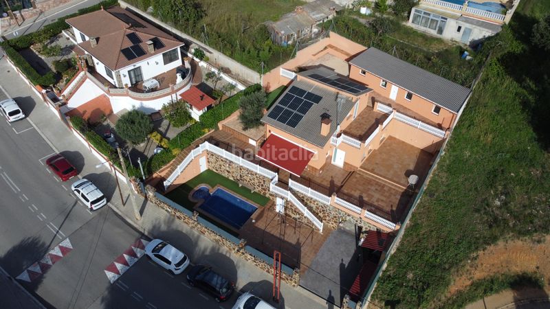 Foto 9652e8aa-7965-43cb-9839-bb6e33250d96. Casa amb xemeneia calefacció aparcament piscina a Cànoves i Samalús