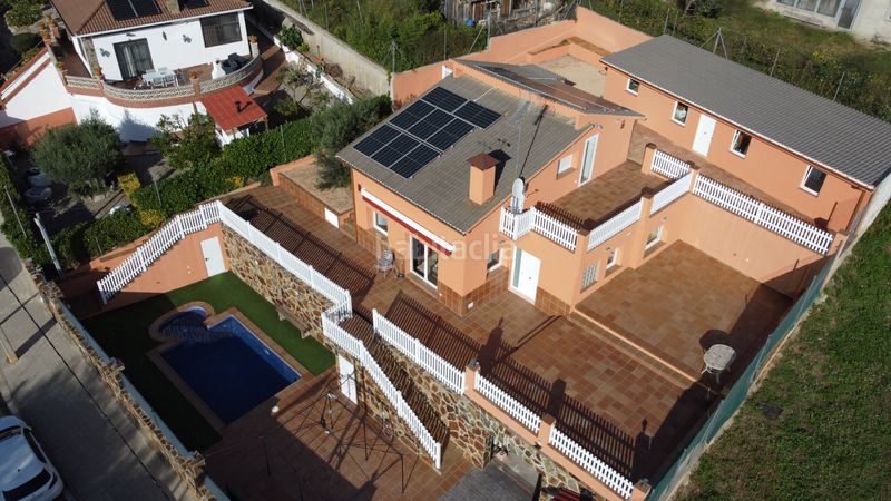 Foto da1217e2-b03b-443d-82af-6eefc5df9ecb. Casa amb xemeneia calefacció aparcament piscina a Cànoves i Samalús