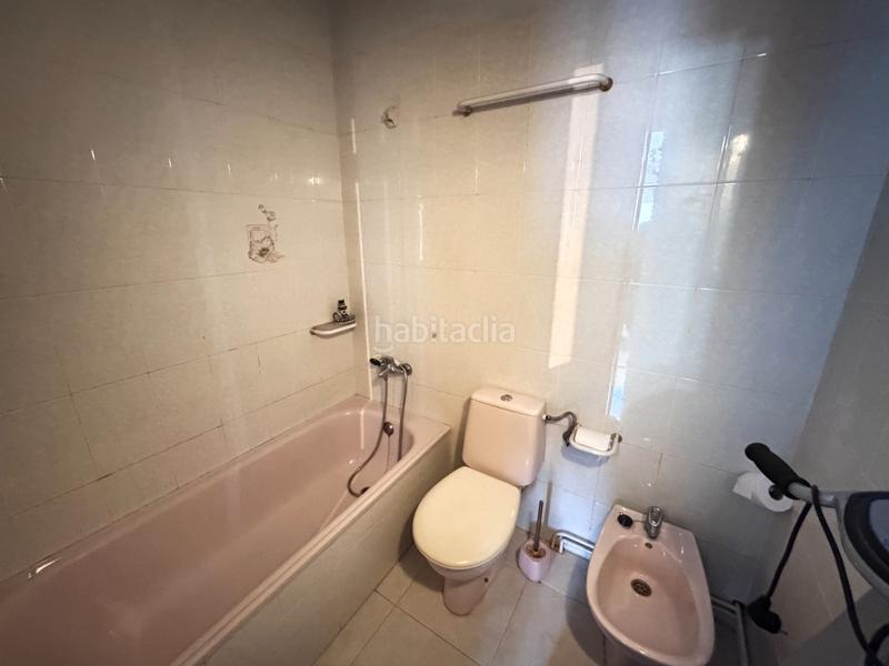 Foto bd904813-5633-499a-9ce5-7fe7bcde1c26. Towny house with fireplace heating parking in Cardedeu