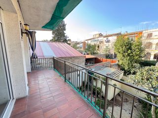Etagenwohnung in Carrer de lluïsa oller 62. Piso con gran potencial para reformar en el centro de cardedeu!