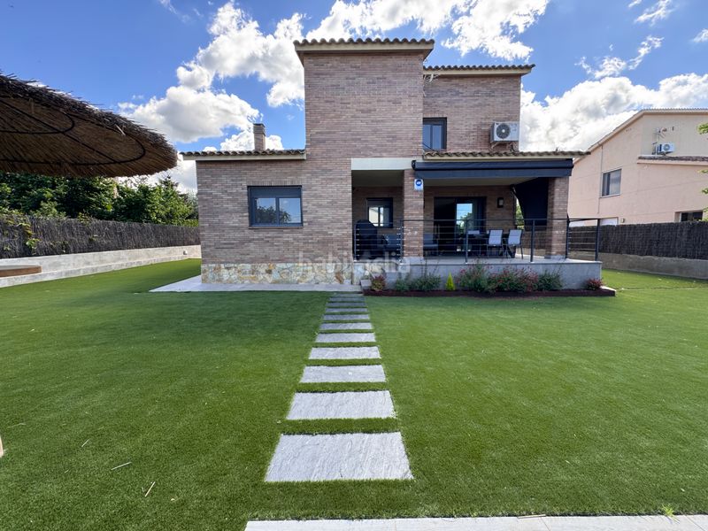 Foto 14b0fafb-e18c-450d-a0fa-8556a183ae23. Casa amb calefacció aparcament piscina a Cardedeu