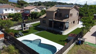 Casa in Cardedeu. Exclusiva vivienda en la mejor zona
