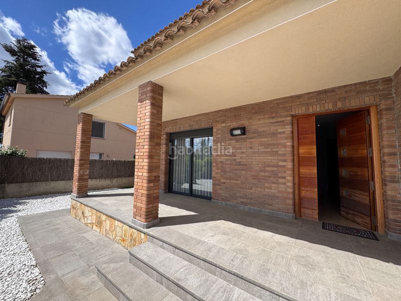 Foto bd44df23-48f1-439d-8692-371b6c944573. Casa amb calefacció aparcament piscina a Cardedeu