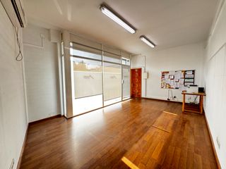 Lloguer Local Comercial a Carrer doctor barraquer 32. Local comercial en alquiler, luminoso, diáfano y con excelente v