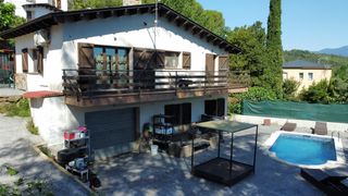 Maison à Vallgorguina. Magnifica casa con piscina orientacion sur