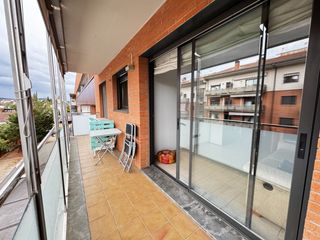 Lloguer Pis a Carrer doctor klein 162. Piso 2 habitaciones zona biblioteca con plaza de parking y trast