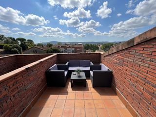 Duplex à Sant Antoni de Vilamajor. Dúplex con terraza orientado a sur