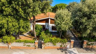 Chalet à Sant Pere de Vilamajor. Casa con parcela plana en can vila