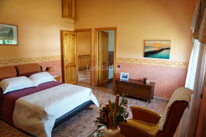 Foto e69d8b16-4e33-42fc-a12e-d535c61db3e5. Casa amb calefacció aparcament a Cardedeu