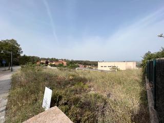 Terrain résidentiel à Passeig de les vinyes 12. Impresionante terreno esquinero con vistas en santa agnes (la ro