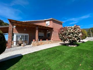 Chalet à Sant Pere de Vilamajor. Espectacular casa a 4 vents a les faldes del montseny