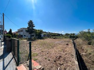 Residential Plot in Calle puigllançada 1. Terreno llano de 672 con vistas !!