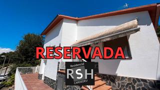 Chalet à Llinars del Vallès. Casa a 4 vientos con gran parcela