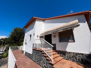 Xalet a Llinars del Valls. Casa a 4 vientos con gran parcela