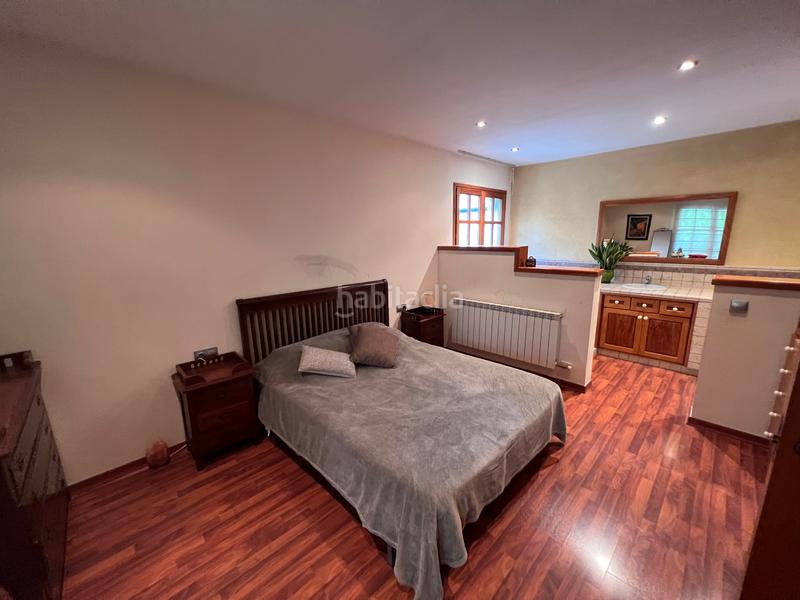 Foto 5aaad878-3b6c-4973-a57c-deb41c611bfe. Casa amb xemeneia calefacció a Vallgorguina