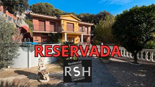 Chalet in Carrer de la costa 47. Chalet de 6 habitaciones en vallserena