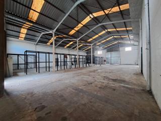 Lloguer Nau industrial a Carrer vicens bou 14. Nau industrial de 840m² amb pati