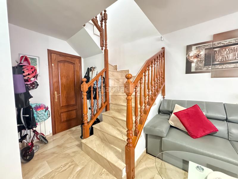Foto 4a2e5dae-1a0f-47ec-b372-efb218eaa480. Dúplex duplex con terraza , parking y trastero en llinars! en Llinars del Vallès