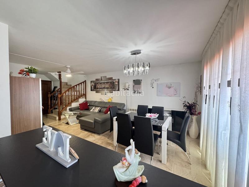 Foto e601ef3f-99a6-4b5c-ba3b-9ab66bbb47fc. Dúplex duplex con terraza , parking y trastero en llinars! en Llinars del Vallès