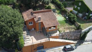 Casa a Sant Pere de Vilamajor. Casa estilo rústico