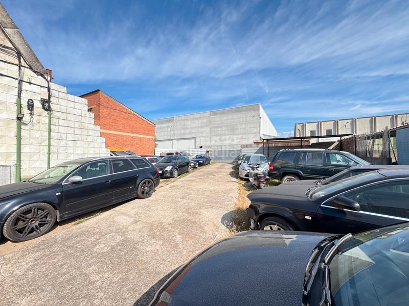 Foto 7dec149f-6069-4a1a-86f5-037ef3f5fbd9. Nave industrial  con patio de 300m² en Cardedeu