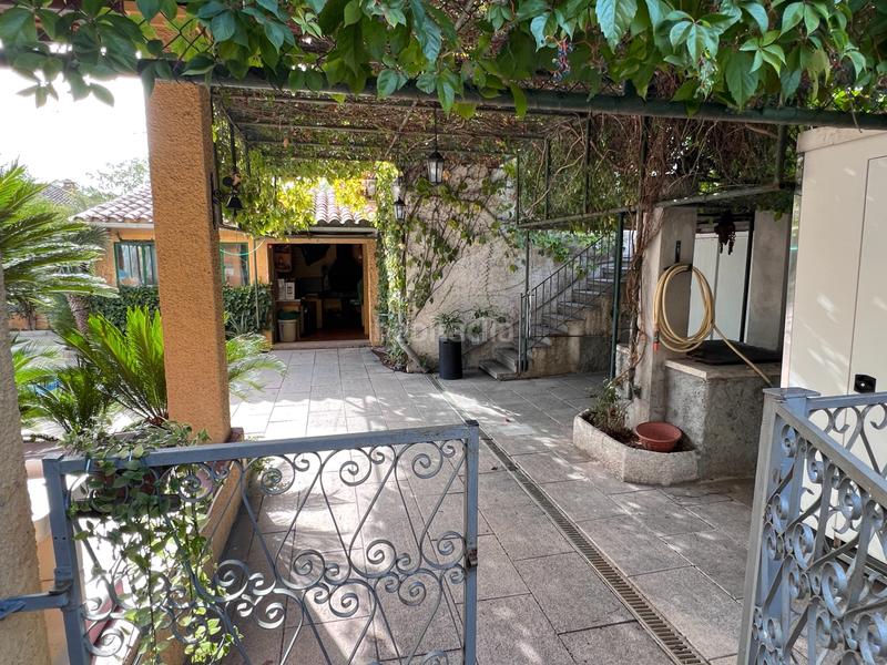 Foto 31c8b127-17fa-4dee-824e-35946576cd2b. Casa con camino riscaldamento parcheggio piscina in Cardedeu