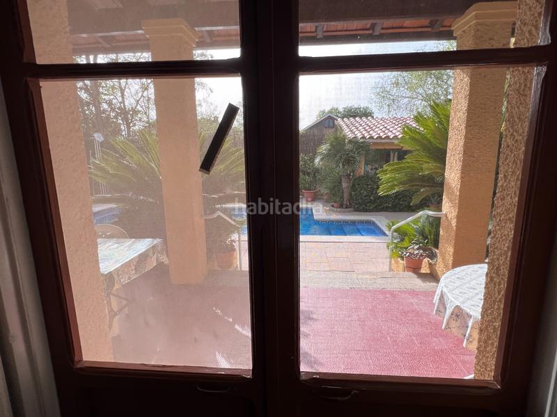 Foto ab9fc669-1ae3-4f69-847a-2e82d36a5a76. Casa con camino riscaldamento parcheggio piscina in Cardedeu