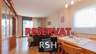 Appartement  Carrer de les llevadores. Piso con 3 habitaciones dobles en finca con ascensor + 2 plazas