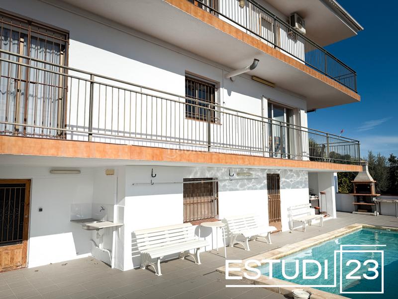 Foto 39631110-3ba9-462a-9b54-5536ce828b63. Casa  con piscina y vistas espectaculares a mar en Sant Cebrià de Vallalta