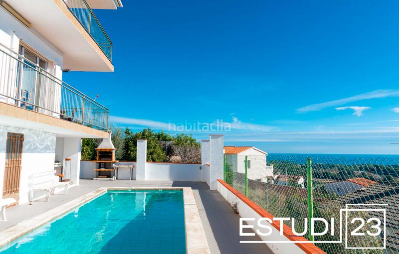 Foto 5a98b512-ce08-4db1-9869-237b29319b2b. Casa  con piscina y vistas espectaculares a mar en Sant Cebrià de Vallalta