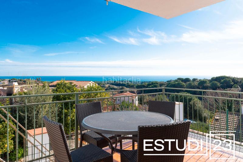 Foto 7a019cf4-0ea5-4d31-ad5f-398ba960d0f7. Casa  con piscina y vistas espectaculares a mar en Sant Cebrià de Vallalta