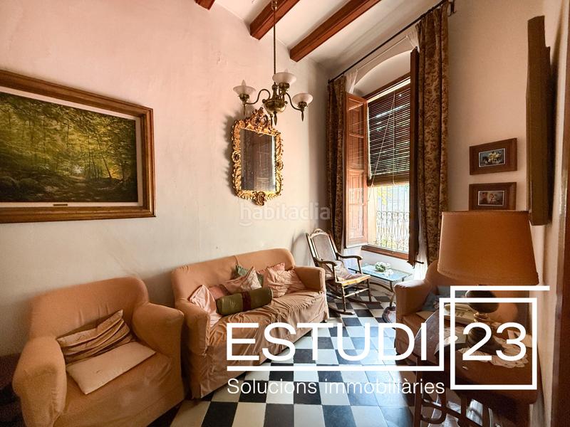 Foto f9f28c15-890e-4f4a-b298-dfcfde59e32b. Casa aparellada amb aparcament a Nucli Urbà Argentona