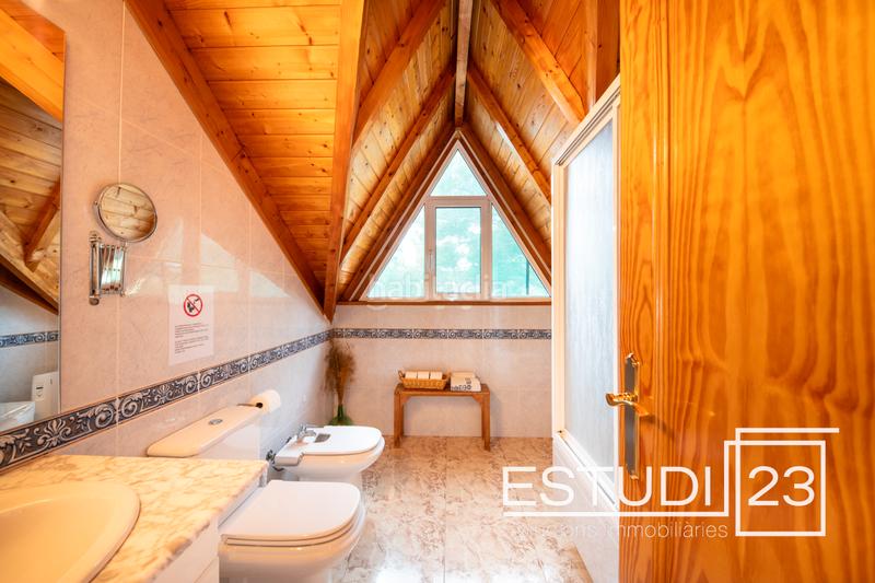 Foto b83040d5-5c5f-41af-9e1f-ad682d4b5df1. Maison avec cheminée chauffage parking dans Arenys de Munt