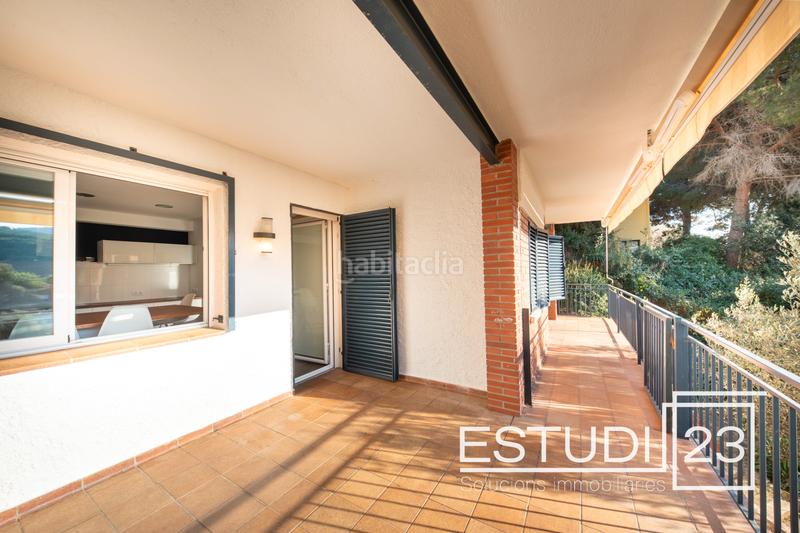 Foto 36d9e364-fc2d-4900-ad6e-f5a193d3cd33. Chalet con camino riscaldamento piscina in Arenys de Munt