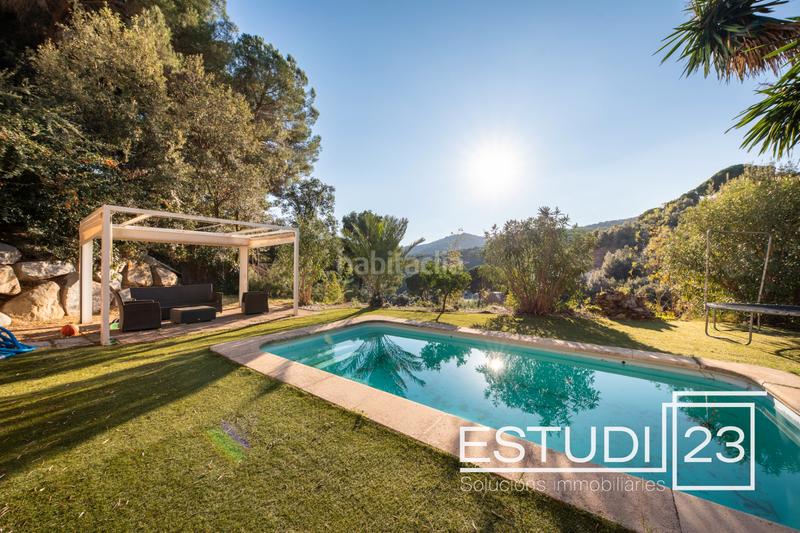 Foto 4097c5ce-44df-4451-a882-9988c3fde39c. Chalet con camino riscaldamento piscina in Arenys de Munt